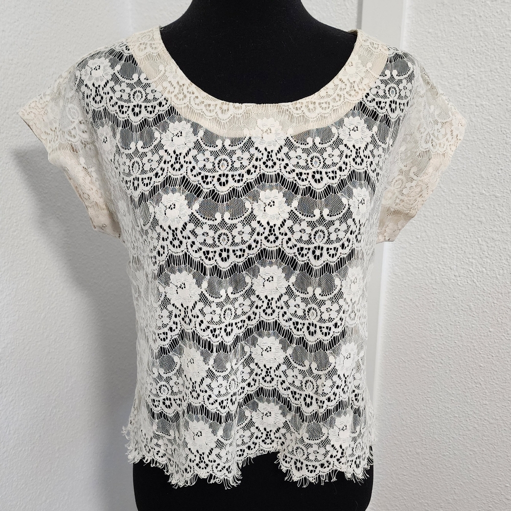 Forever 21 Ivory Sheer Lace Short Sleeve Boxy Blouse